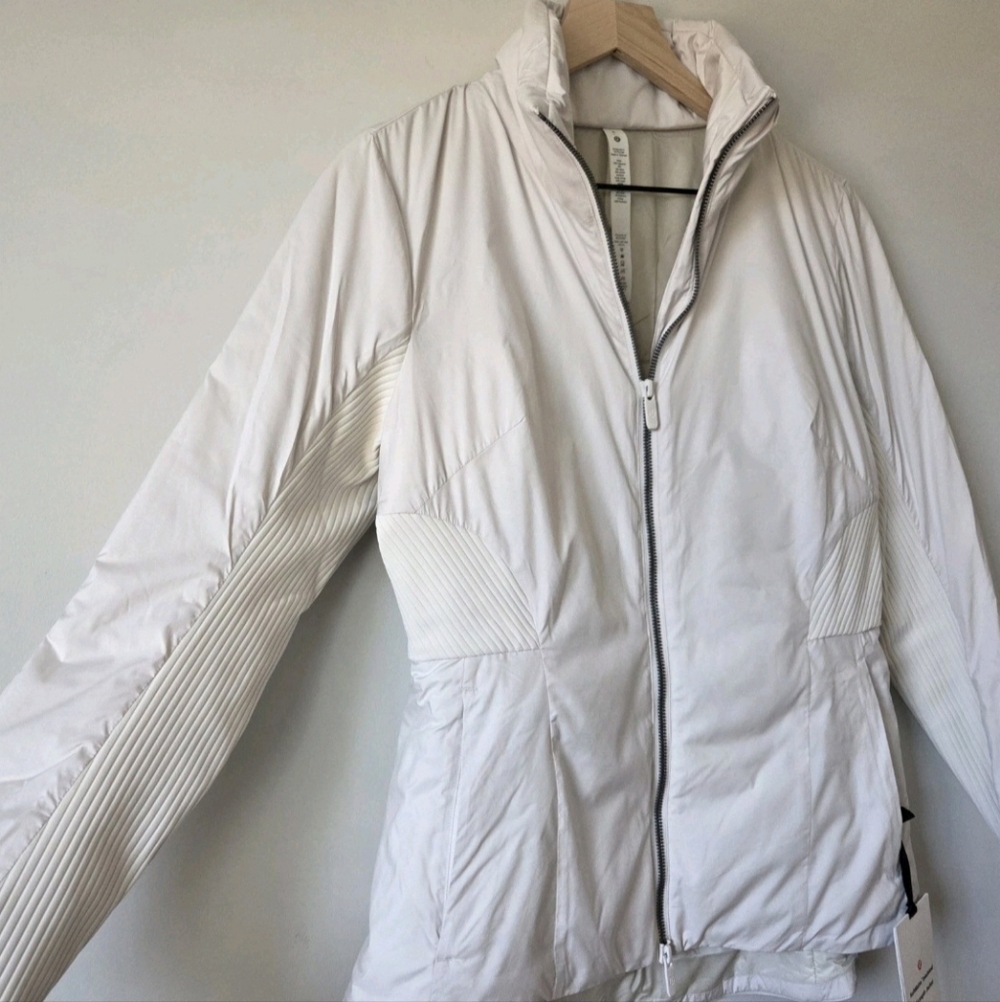 Lululemon Ivory SoftMatte PrimaLoft Insulated Jacket Womens Size 8 - Picture 5 of 12